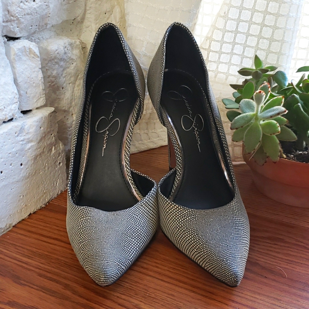 Faux Snake Skin Leather Pumps